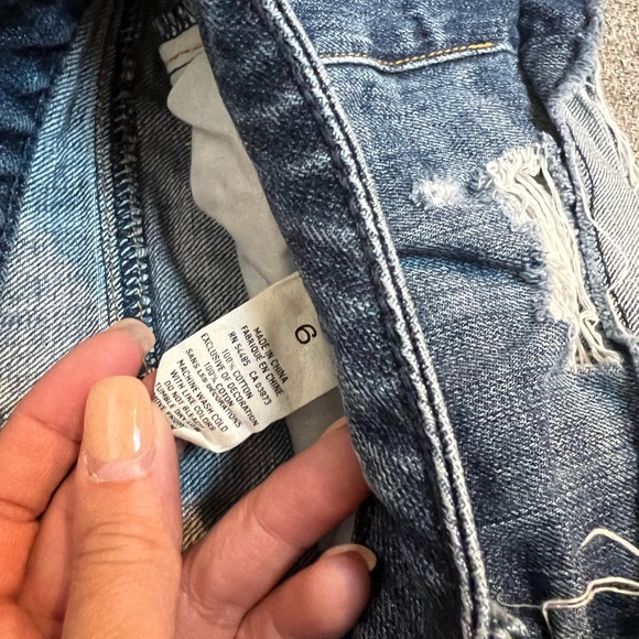 AEO Distressed Denim Shorties - Picture 3 of 3